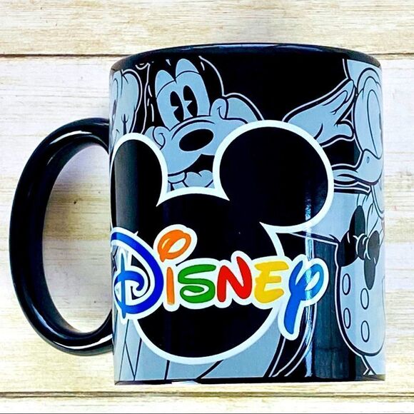 Disney Jerry Leigh Character Sketches Mug NWT - Picture 4 of 11